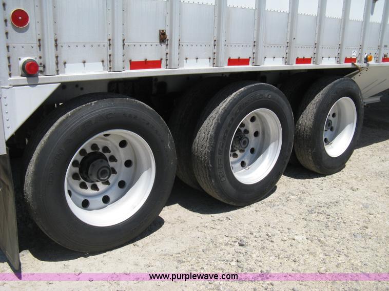 image for item A4290 2000 Cornhusker 800 aluminum grain hopper trailer