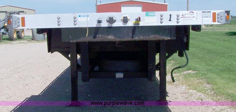 image for item A4557 2007 Fontaine 53' drop deck trailer