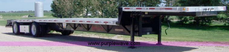 image for item A4557 2007 Fontaine 53' drop deck trailer