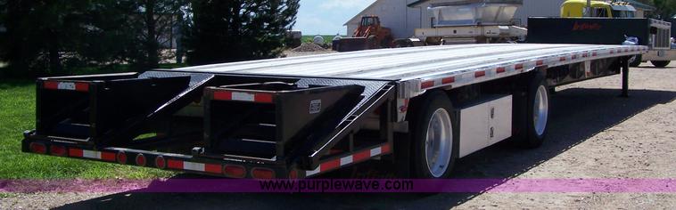 image for item A4557 2007 Fontaine 53' drop deck trailer