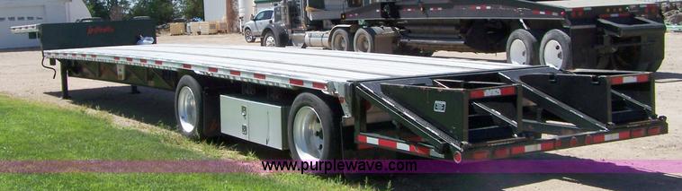 image for item A4557 2007 Fontaine 53' drop deck trailer