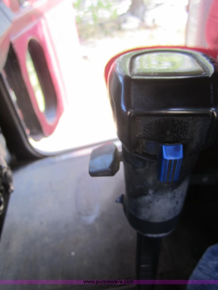 image for item A4733 1993 Peterbilt 379 semi truck