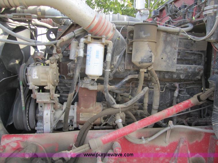 image for item A4733 1993 Peterbilt 379 semi truck