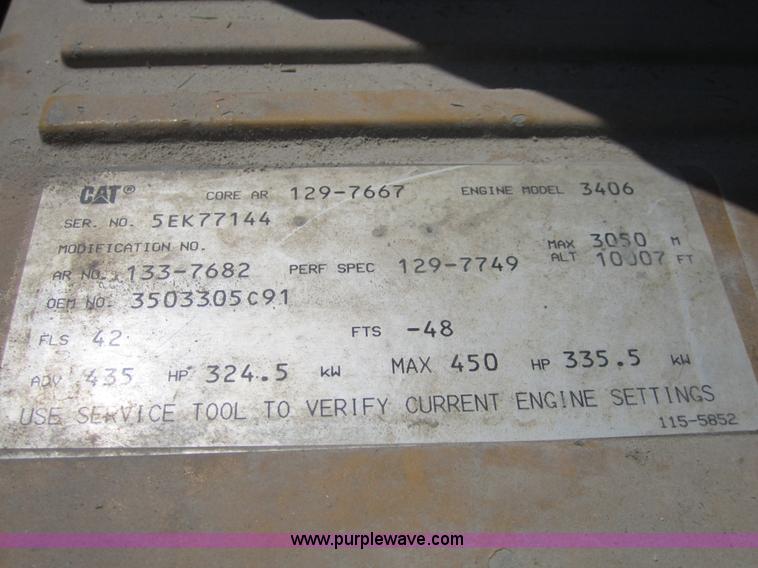 image for item A4765 1996 International 9300 semi truck