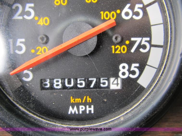 image for item A4903 1992 Freightliner FLD120 semi truck