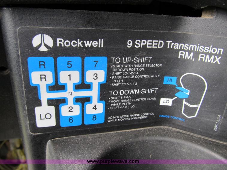 image for item A4903 1992 Freightliner FLD120 semi truck