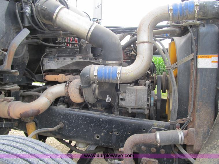 image for item A4903 1992 Freightliner FLD120 semi truck