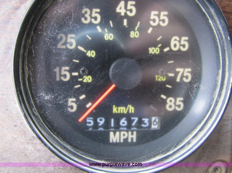 image for item A4915 1991 Freightliner FLD112 semi truck