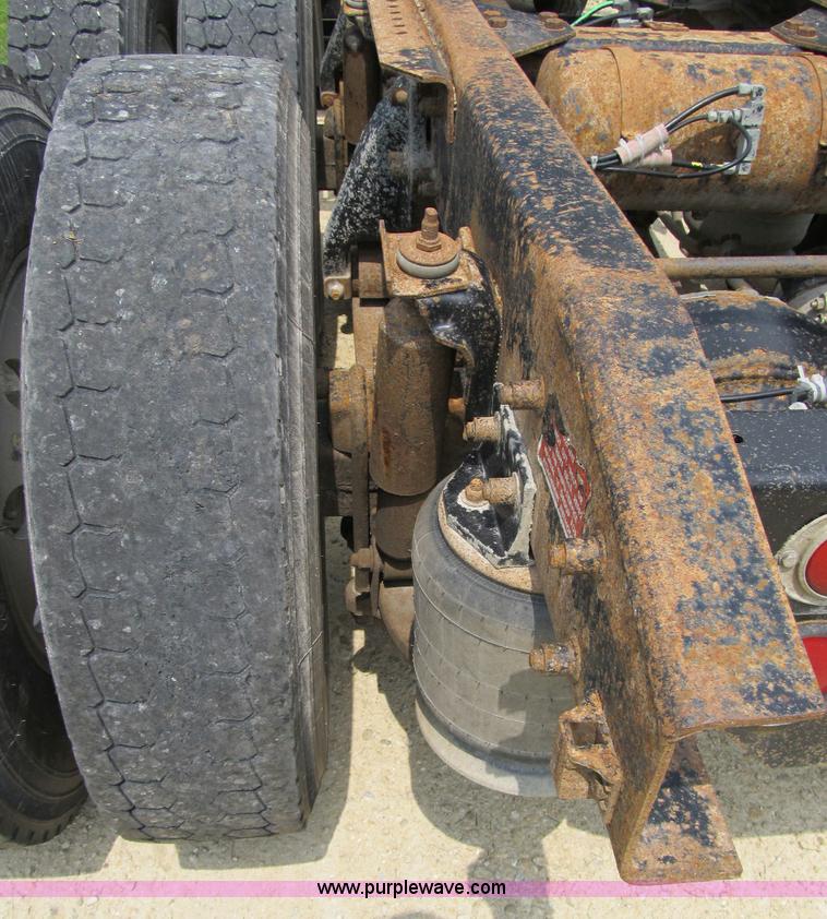 image for item A4916 1994 Freightliner FLD112 semi truck