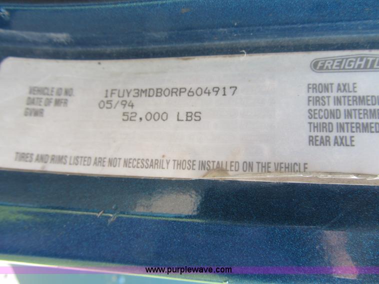 image for item A4916 1994 Freightliner FLD112 semi truck