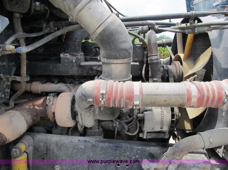 image for item A4916 1994 Freightliner FLD112 semi truck