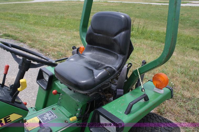 image for item A2204 John Deere 655 garden tractor