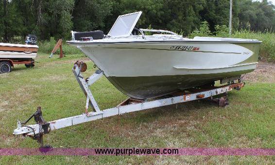 image for item A2614 Duracraft 16' aluminum deep V boat