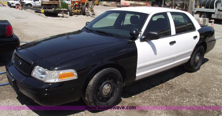 image for item A4126 2008 Ford Crown Victoria Police Interceptor
