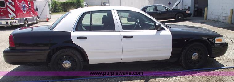 image for item A4126 2008 Ford Crown Victoria Police Interceptor