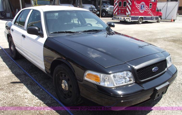 image for item A4126 2008 Ford Crown Victoria Police Interceptor