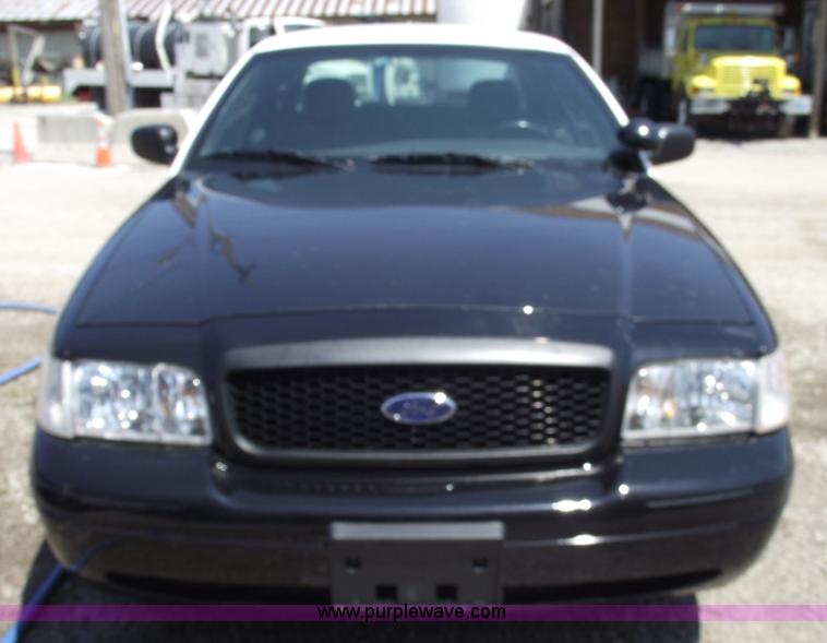 image for item A4126 2008 Ford Crown Victoria Police Interceptor
