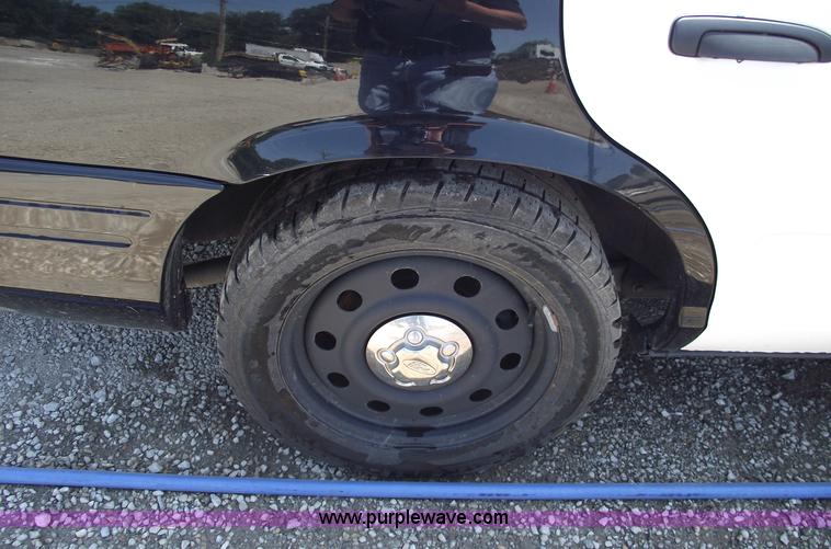 image for item A4126 2008 Ford Crown Victoria Police Interceptor