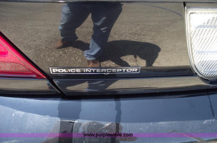 image for item A4126 2008 Ford Crown Victoria Police Interceptor