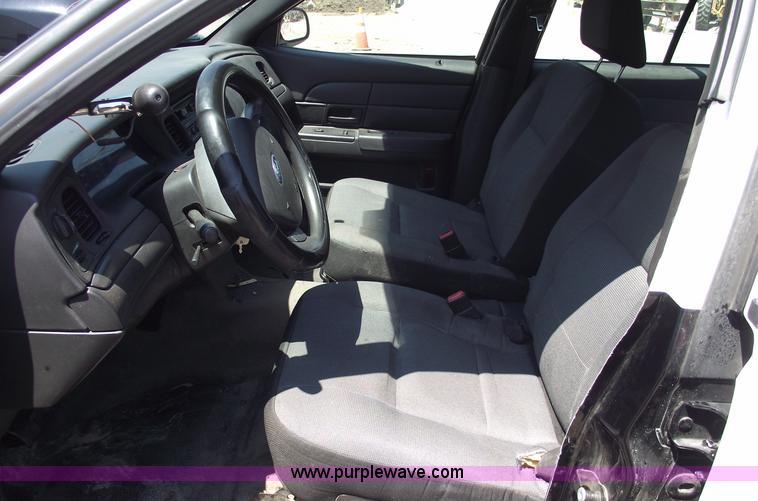 image for item A4126 2008 Ford Crown Victoria Police Interceptor