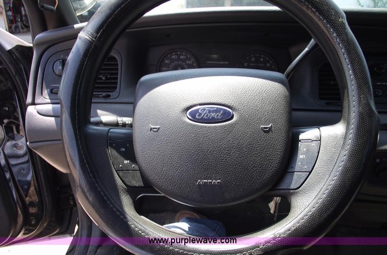 image for item A4126 2008 Ford Crown Victoria Police Interceptor