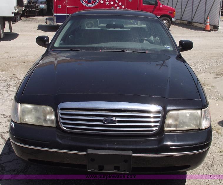 image for item A4127 1999 Ford Crown Victoria Police Interceptor