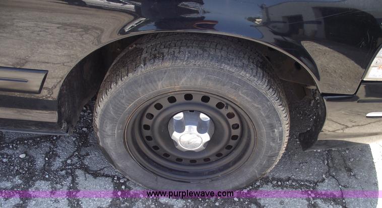 image for item A4127 1999 Ford Crown Victoria Police Interceptor