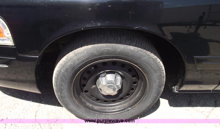 image for item A4127 1999 Ford Crown Victoria Police Interceptor