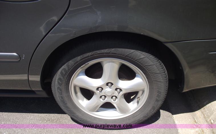 image for item A4128 2002 Ford Taurus SE