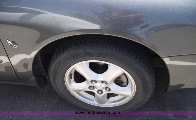 image for item A4128 2002 Ford Taurus SE