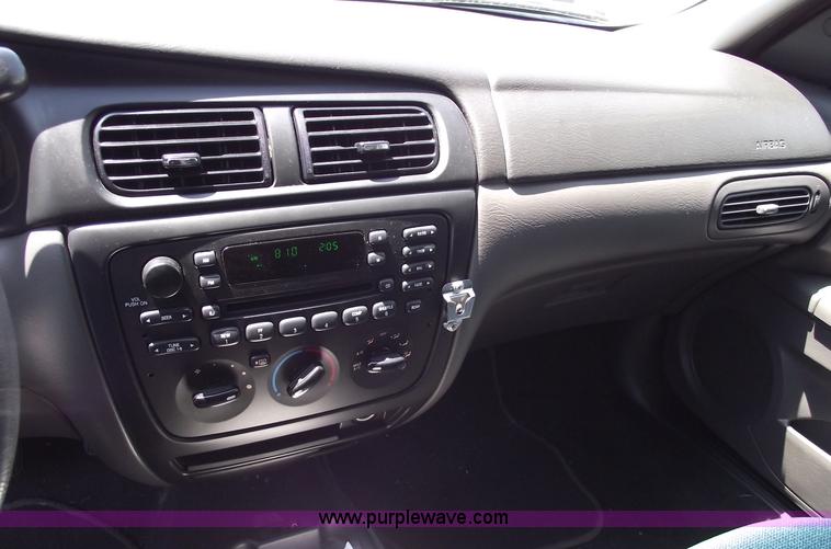 image for item A4128 2002 Ford Taurus SE