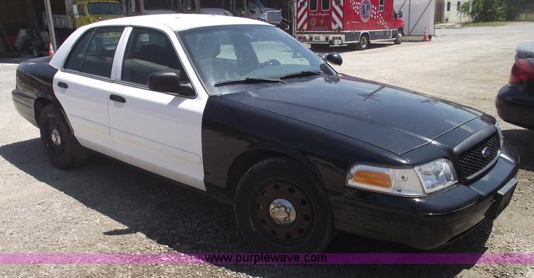image for item A4129 2008 Ford Crown Victoria Police Interceptor