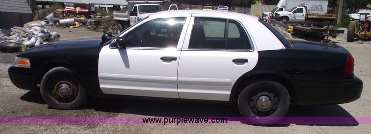 image for item A4129 2008 Ford Crown Victoria Police Interceptor