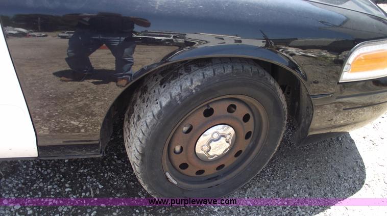 image for item A4129 2008 Ford Crown Victoria Police Interceptor