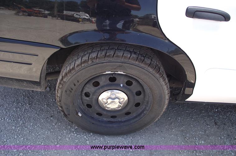 image for item A4129 2008 Ford Crown Victoria Police Interceptor