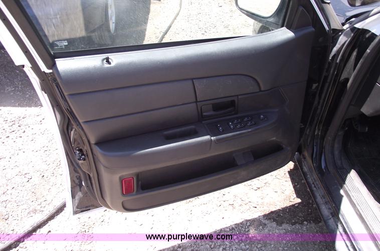 image for item A4129 2008 Ford Crown Victoria Police Interceptor