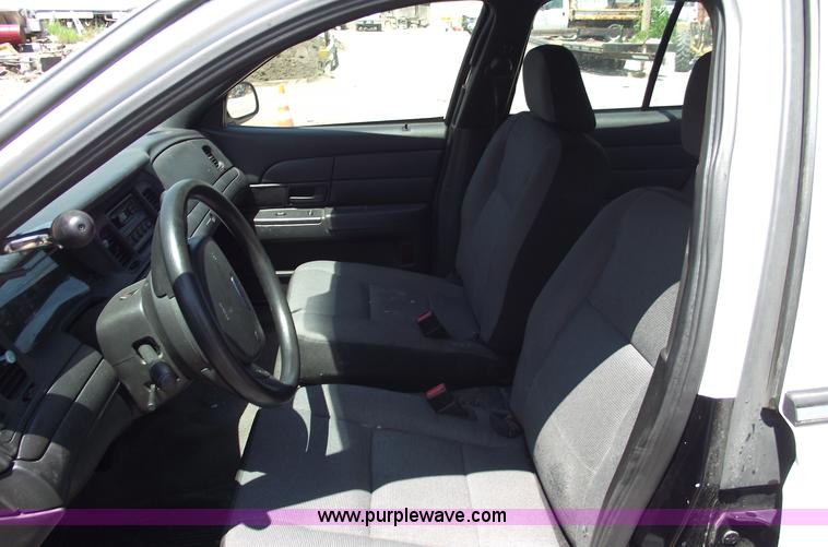 image for item A4129 2008 Ford Crown Victoria Police Interceptor