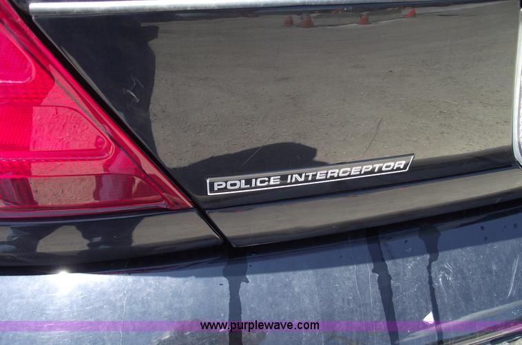 image for item A4129 2008 Ford Crown Victoria Police Interceptor