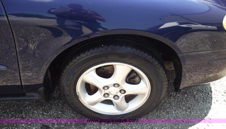 image for item A4130 2001 Ford Taurus SES