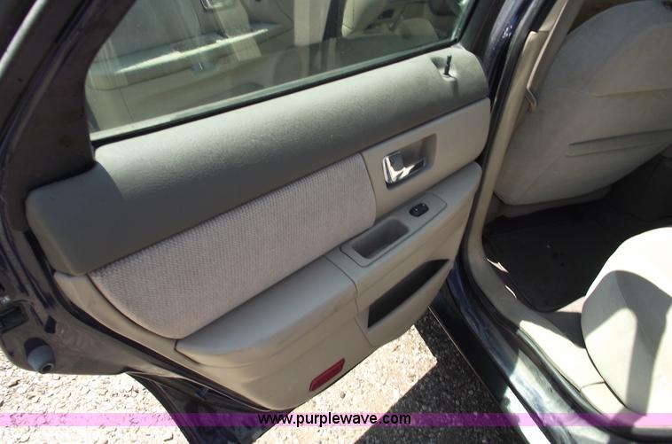 image for item A4130 2001 Ford Taurus SES