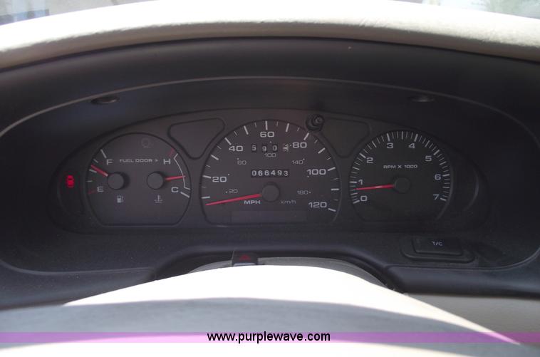 image for item A4130 2001 Ford Taurus SES