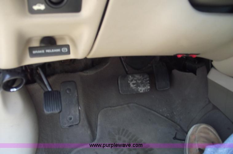 image for item A4130 2001 Ford Taurus SES