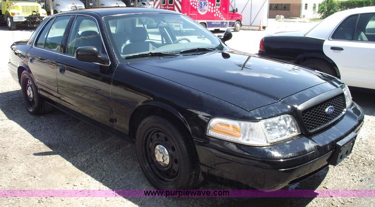 image for item A4131 2005 Ford Crown Victoria Police Interceptor