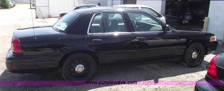image for item A4131 2005 Ford Crown Victoria Police Interceptor