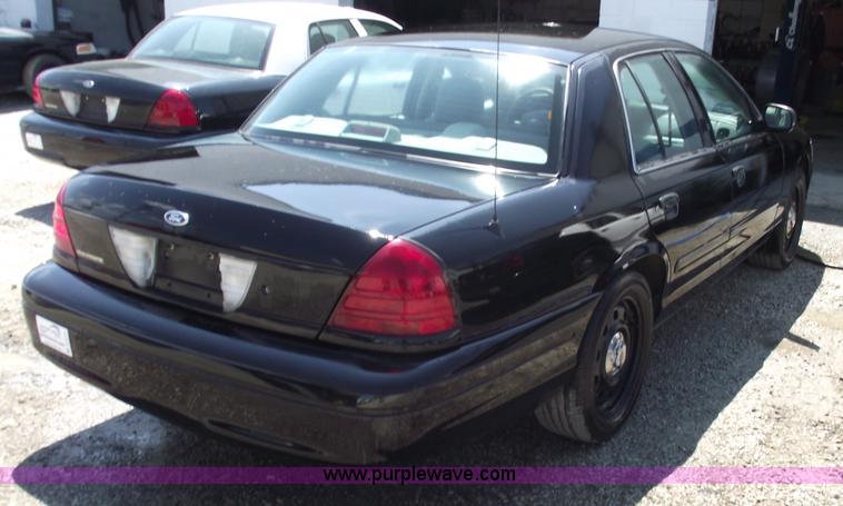 image for item A4131 2005 Ford Crown Victoria Police Interceptor