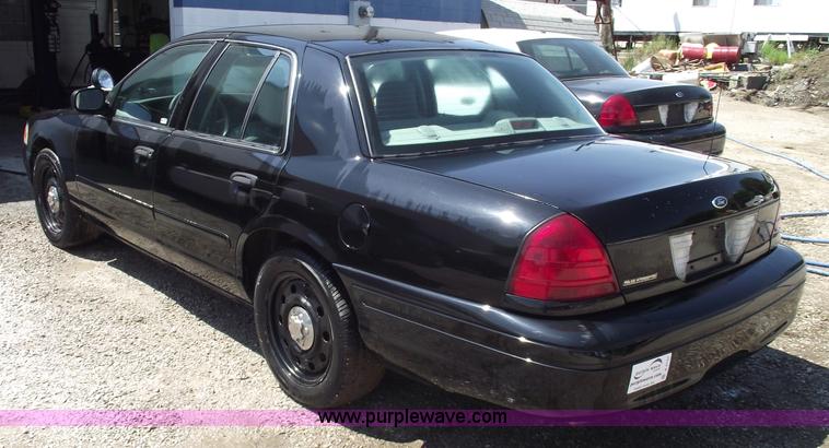 image for item A4131 2005 Ford Crown Victoria Police Interceptor