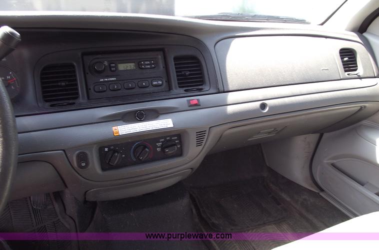 image for item A4131 2005 Ford Crown Victoria Police Interceptor