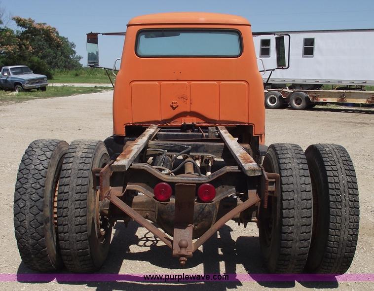 image for item A4140 1971 International 1700A truck cab and chassis