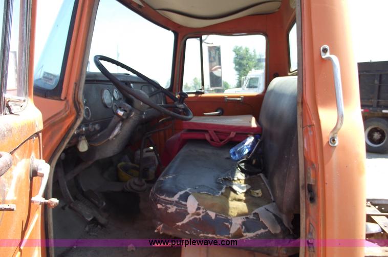 image for item A4140 1971 International 1700A truck cab and chassis