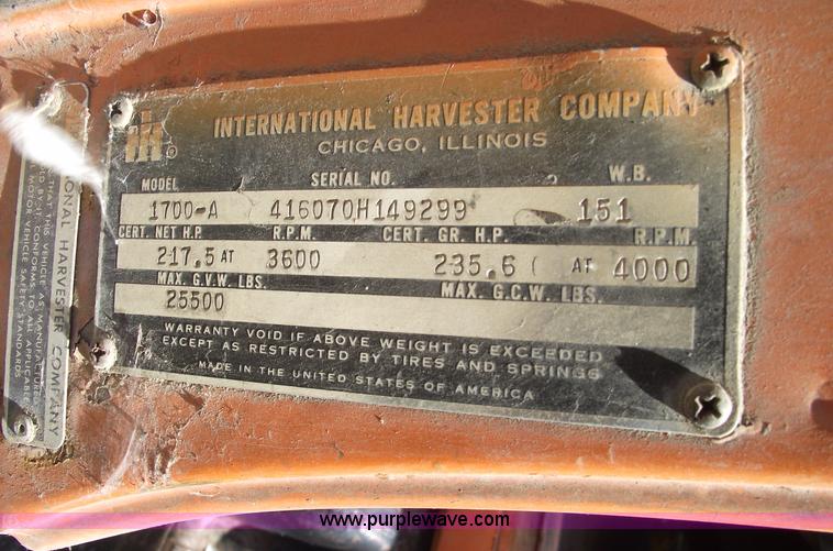 image for item A4140 1971 International 1700A truck cab and chassis